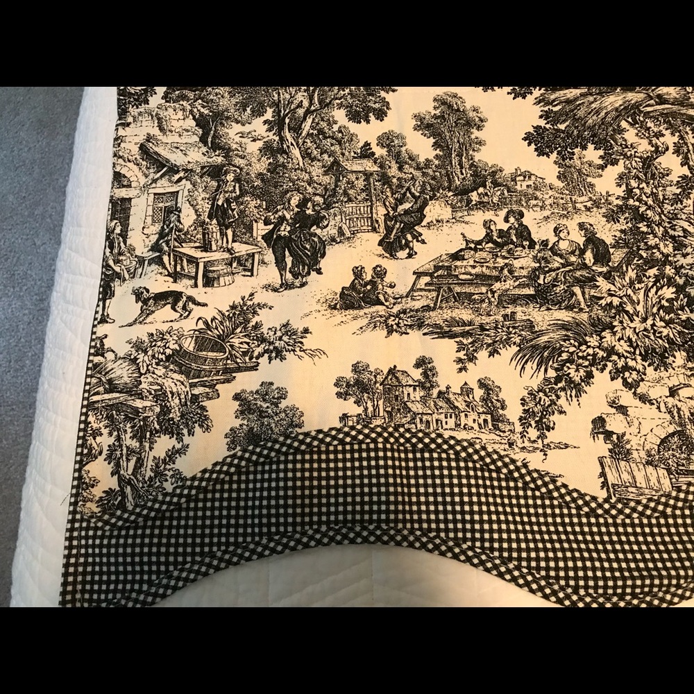 Window valance - Picture 2 of 3